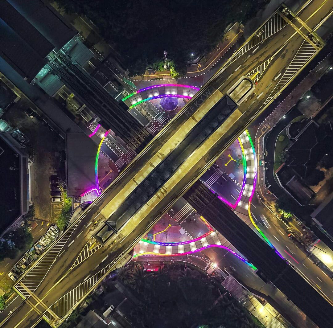 Indonesian transit skybridge